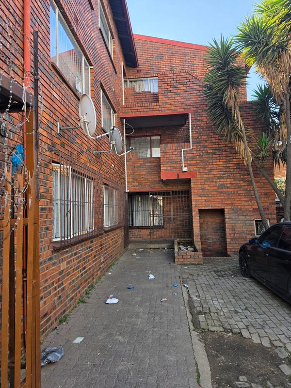 1 Bedroom Property for Sale in Turffontein Gauteng