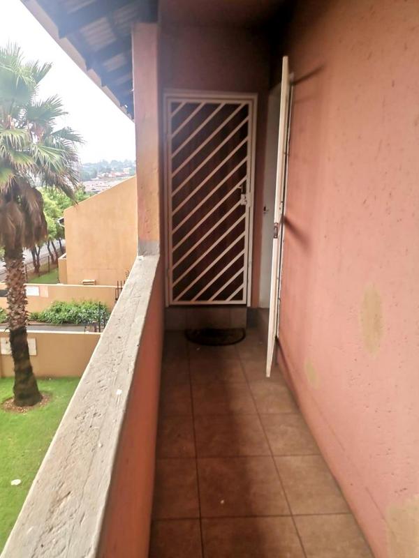1 Bedroom Property for Sale in Lindhaven Gauteng
