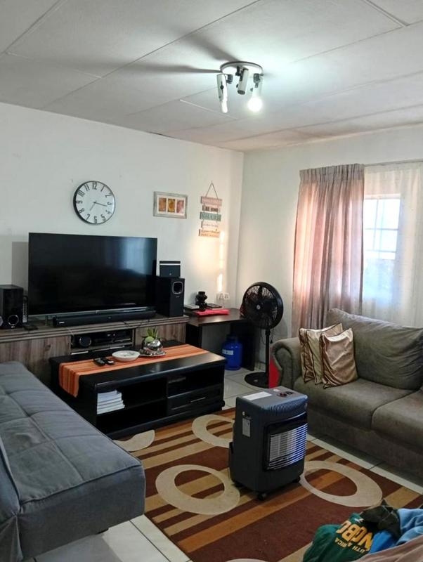 1 Bedroom Property for Sale in Lindhaven Gauteng