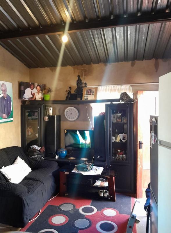2 Bedroom Property for Sale in Sol Plaatjie Gauteng