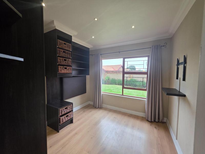 3 Bedroom Property for Sale in Terenure Gauteng