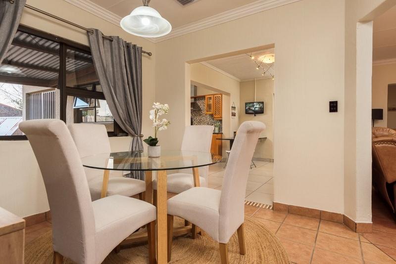 4 Bedroom Property for Sale in Glenvista Gauteng