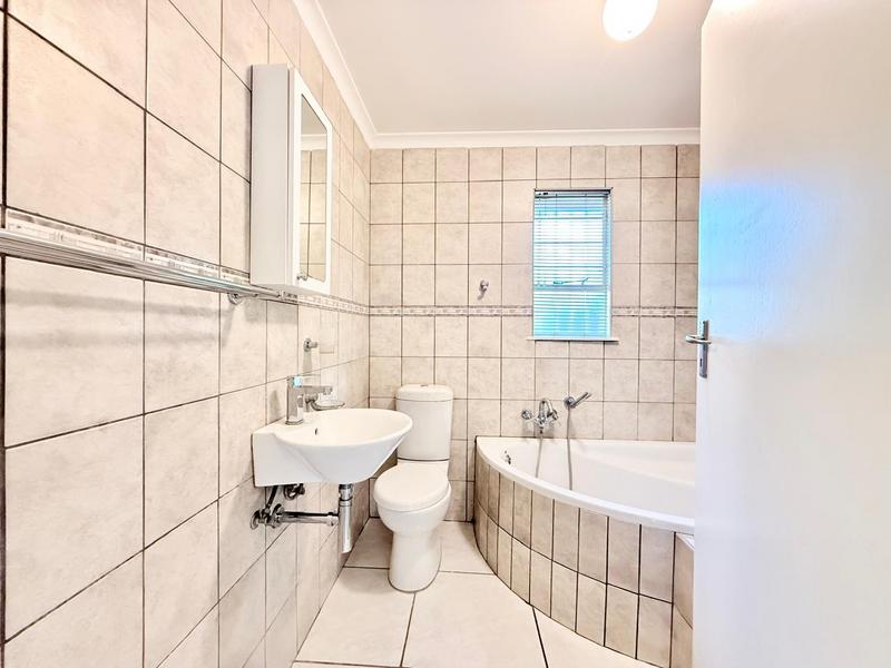 2 Bedroom Property for Sale in Bryanston Gauteng