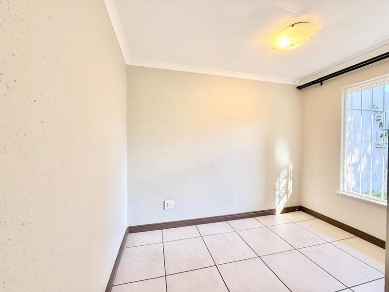 2 Bedroom Property for Sale in Bryanston Gauteng
