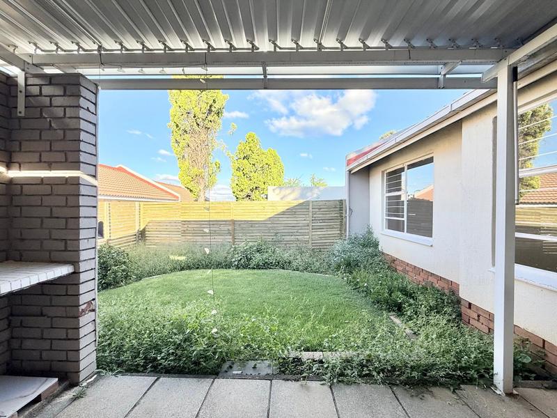 2 Bedroom Property for Sale in Bryanston Gauteng