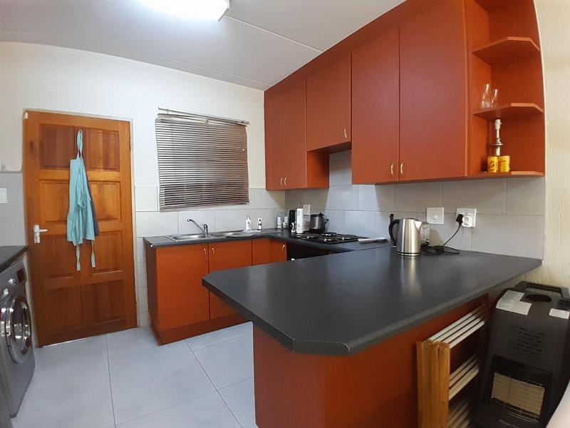 2 Bedroom Property for Sale in Heuwelsig Estate Gauteng