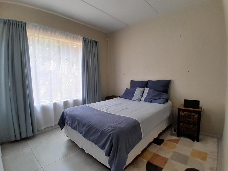 2 Bedroom Property for Sale in Heuwelsig Estate Gauteng
