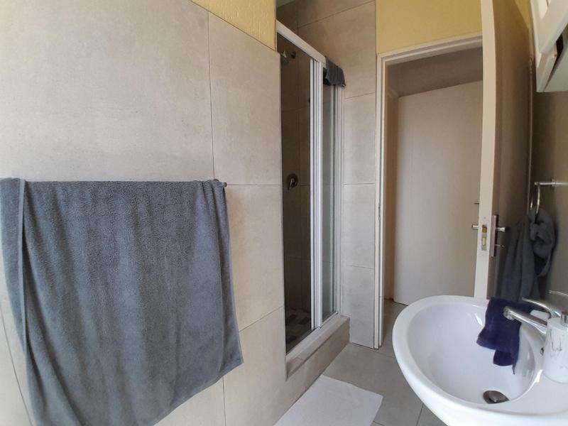 2 Bedroom Property for Sale in Heuwelsig Estate Gauteng