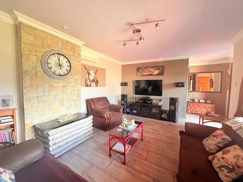 3 Bedroom Property for Sale in Vanderbijlpark CW 5 Gauteng