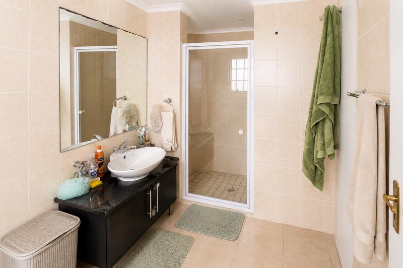 To Let 3 Bedroom Property for Rent in Craighall Park Gauteng