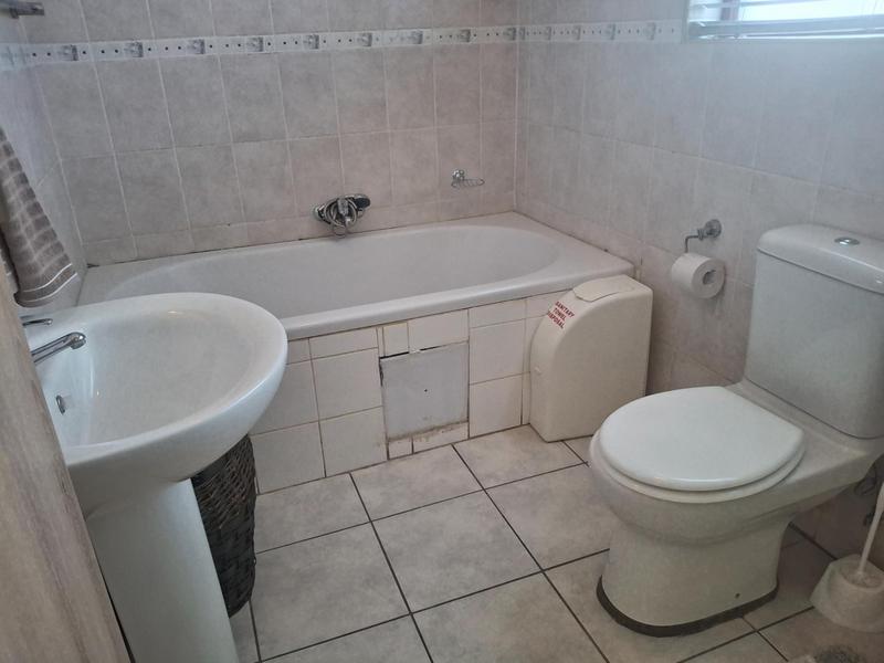 To Let 1 Bedroom Property for Rent in Parkmore Gauteng