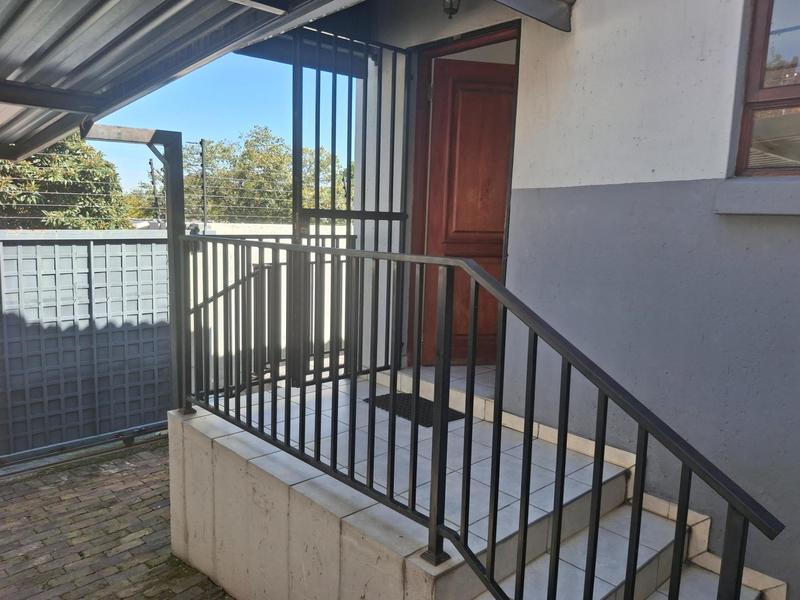To Let 1 Bedroom Property for Rent in Parkmore Gauteng