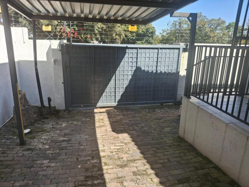 To Let 1 Bedroom Property for Rent in Parkmore Gauteng