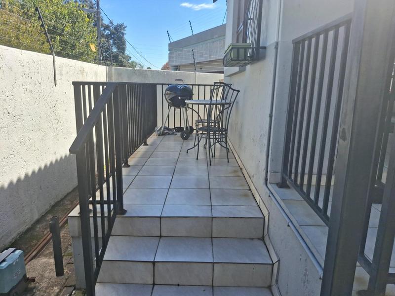 To Let 1 Bedroom Property for Rent in Parkmore Gauteng