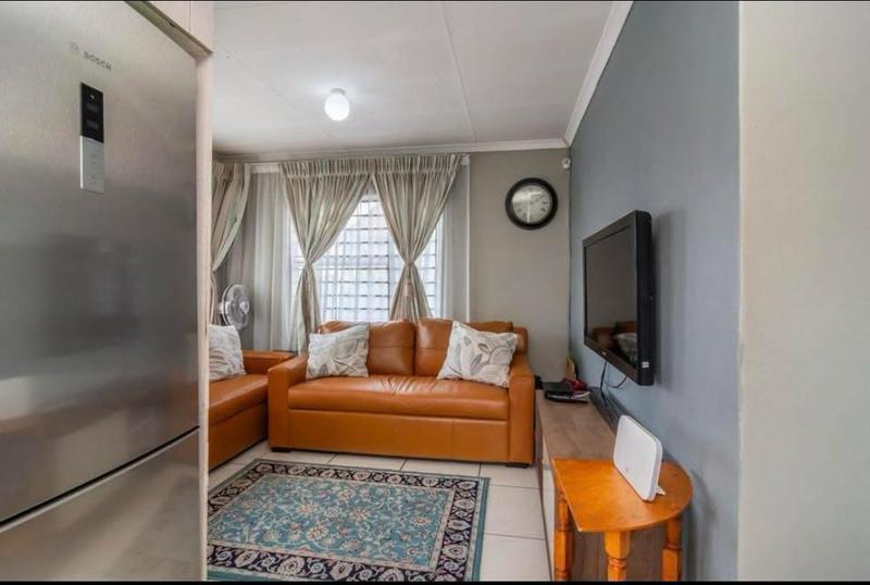 To Let 3 Bedroom Property for Rent in Fleurhof Gauteng