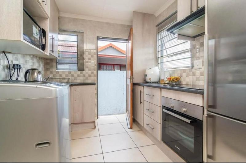 To Let 3 Bedroom Property for Rent in Fleurhof Gauteng
