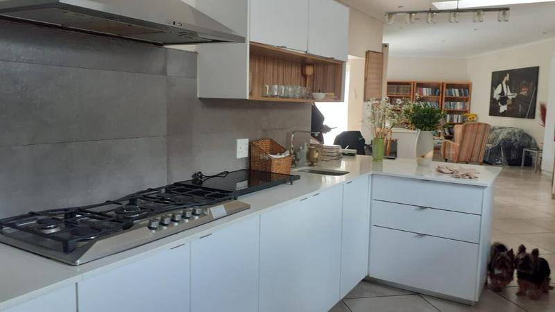To Let 5 Bedroom Property for Rent in Glenhazel Gauteng