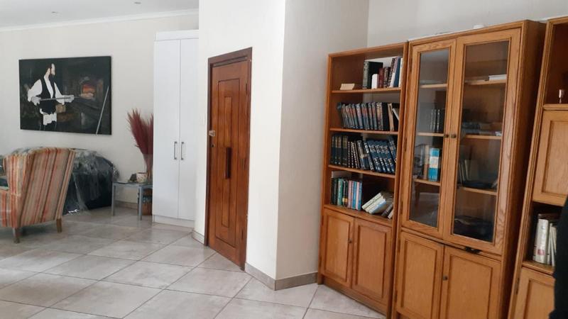 To Let 5 Bedroom Property for Rent in Glenhazel Gauteng