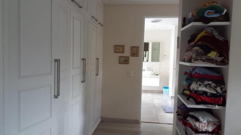 To Let 5 Bedroom Property for Rent in Glenhazel Gauteng