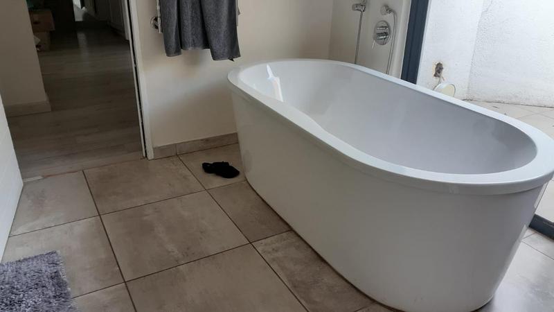 To Let 5 Bedroom Property for Rent in Glenhazel Gauteng