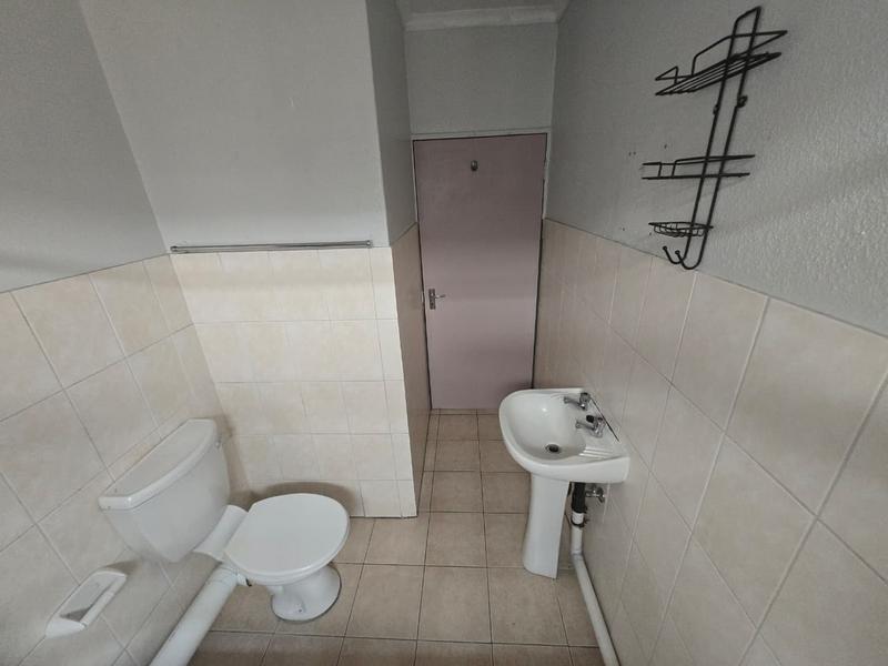 2 Bedroom Property for Sale in Edleen Gauteng