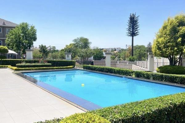 To Let 2 Bedroom Property for Rent in Fourways Gauteng