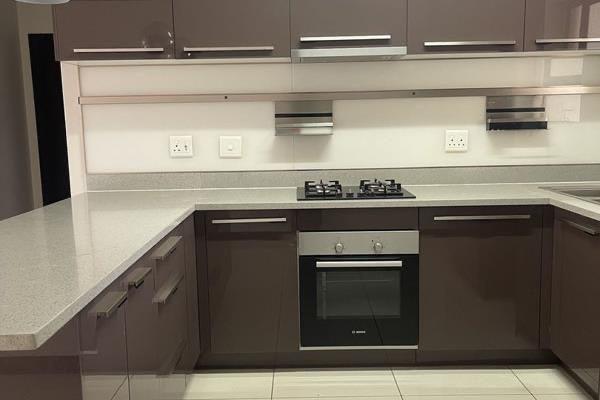 To Let 2 Bedroom Property for Rent in Fourways Gauteng