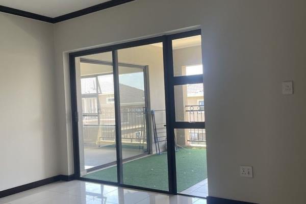 To Let 2 Bedroom Property for Rent in Fourways Gauteng