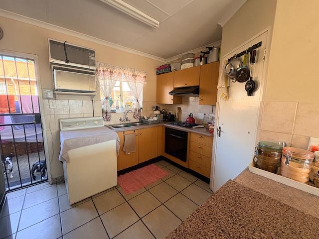 2 Bedroom Property for Sale in Amberfield Heights Gauteng
