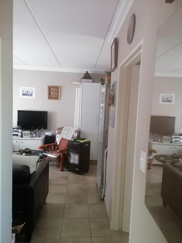 2 Bedroom Property for Sale in Fleurhof Gauteng