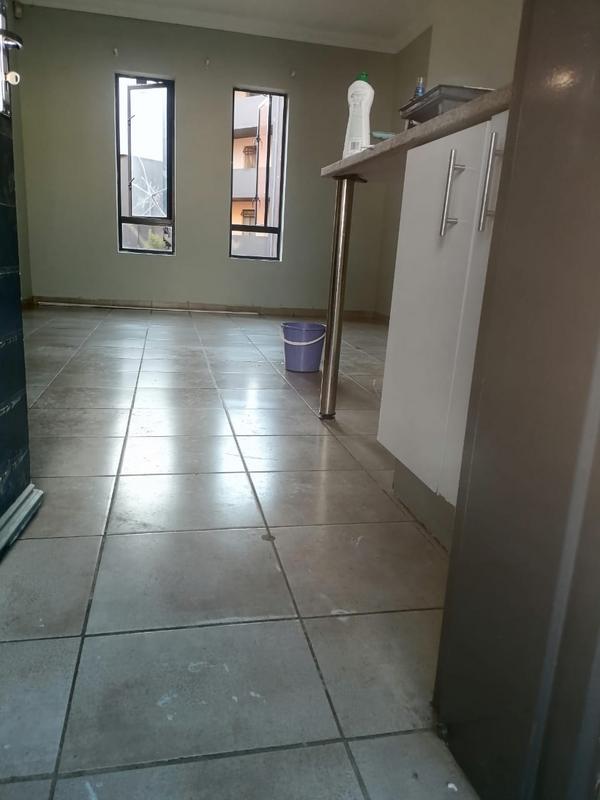 2 Bedroom Property for Sale in Fleurhof Gauteng