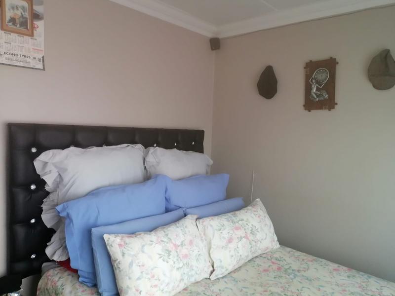 2 Bedroom Property for Sale in Fleurhof Gauteng
