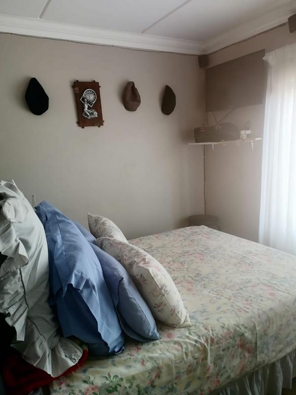 2 Bedroom Property for Sale in Fleurhof Gauteng