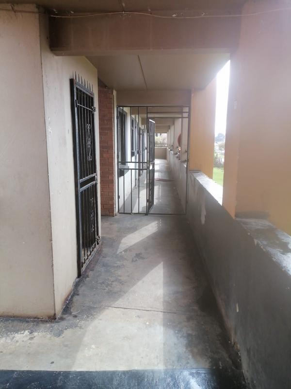 2 Bedroom Property for Sale in Fleurhof Gauteng