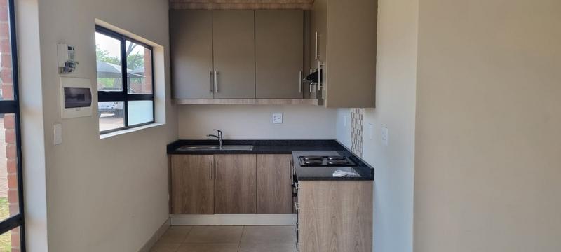 To Let 2 Bedroom Property for Rent in Johannesburg Central Gauteng