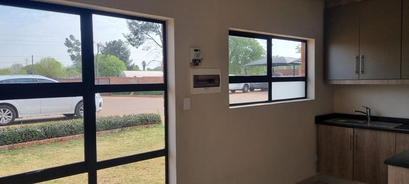 To Let 2 Bedroom Property for Rent in Johannesburg Central Gauteng