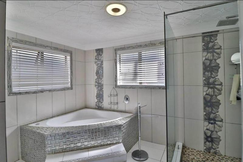 To Let 4 Bedroom Property for Rent in Erasmia Gauteng