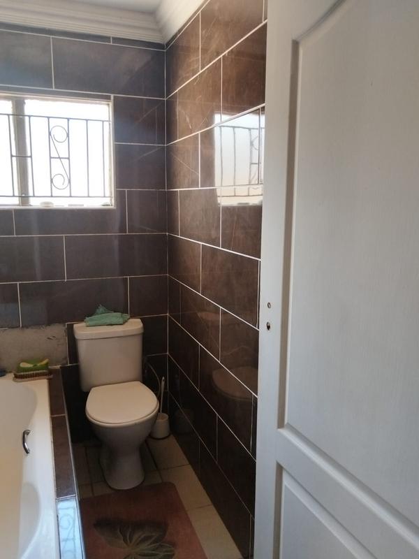 2 Bedroom Property for Sale in Katlehong South Gauteng