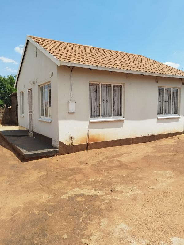 2 Bedroom Property for Sale in Katlehong South Gauteng