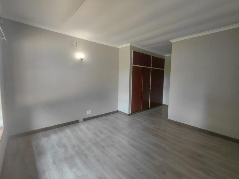 To Let 4 Bedroom Property for Rent in Birch Acres Gauteng