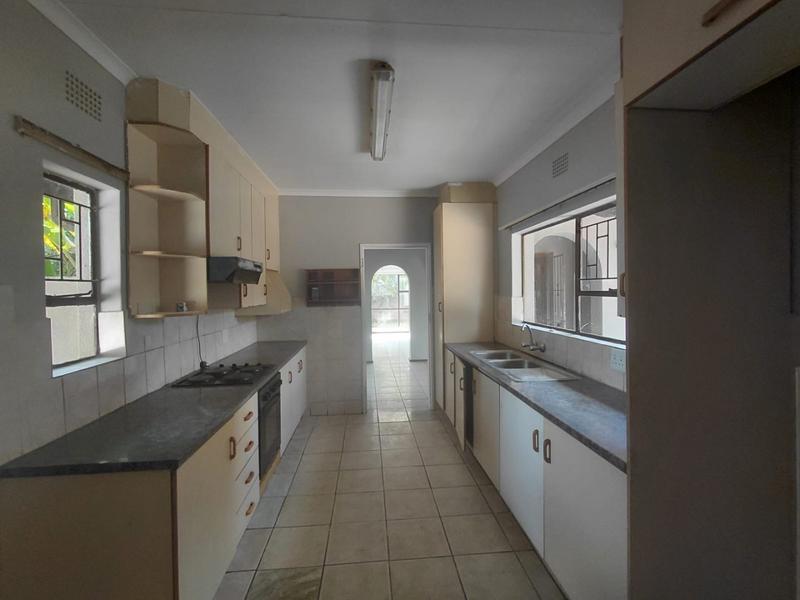 To Let 4 Bedroom Property for Rent in Birch Acres Gauteng