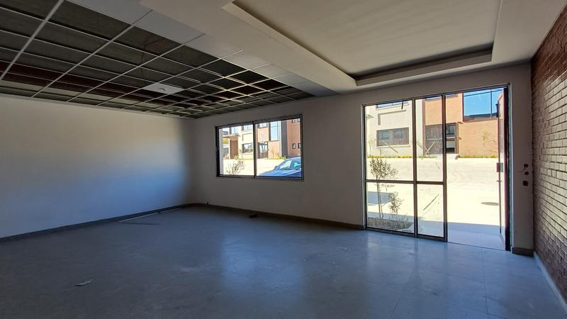 To Let Commercial Property for Rent in Kosmosdal Gauteng