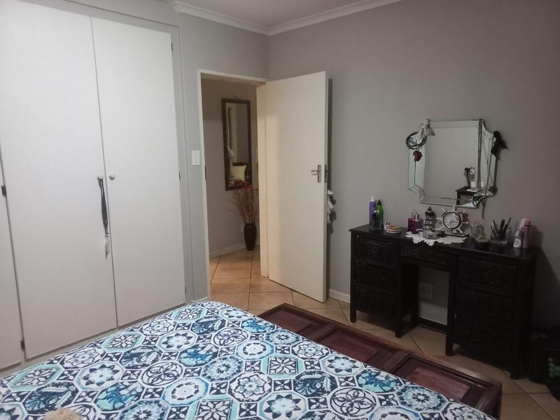 2 Bedroom Property for Sale in Rooihuiskraal Gauteng