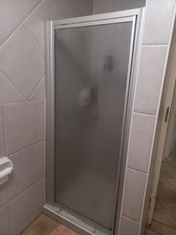2 Bedroom Property for Sale in Rooihuiskraal Gauteng