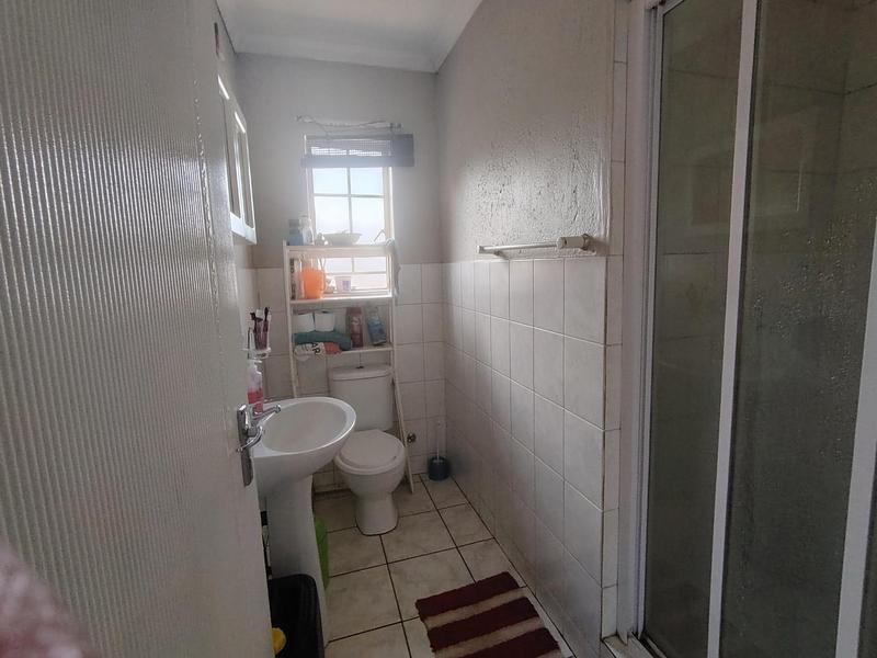 2 Bedroom Property for Sale in Heuwelsig Estate Gauteng