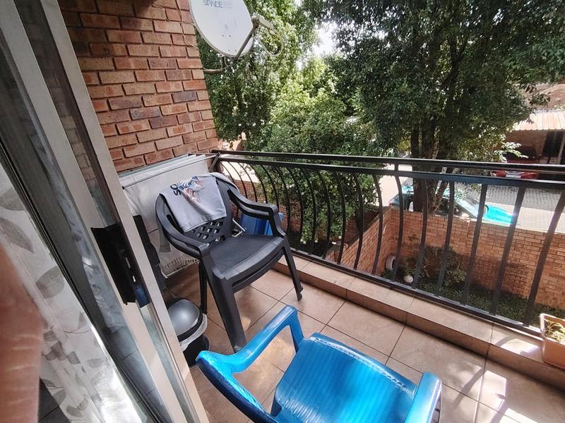 2 Bedroom Property for Sale in Heuwelsig Estate Gauteng