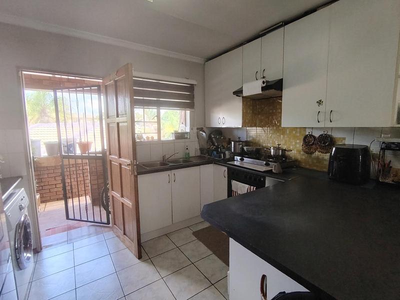 2 Bedroom Property for Sale in Heuwelsig Estate Gauteng