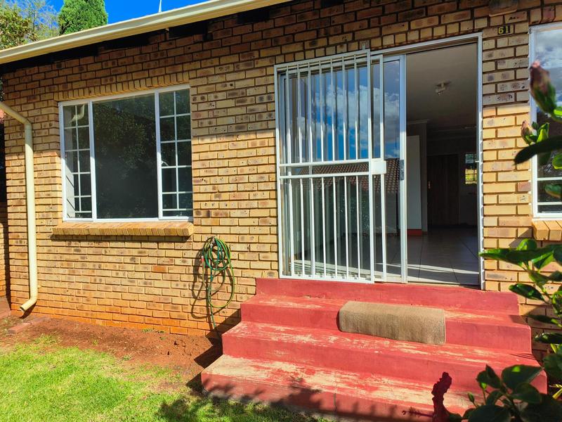 2 Bedroom Property for Sale in Faerie Glen Gauteng