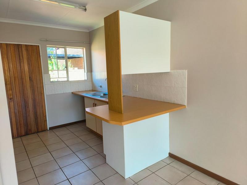 2 Bedroom Property for Sale in Faerie Glen Gauteng