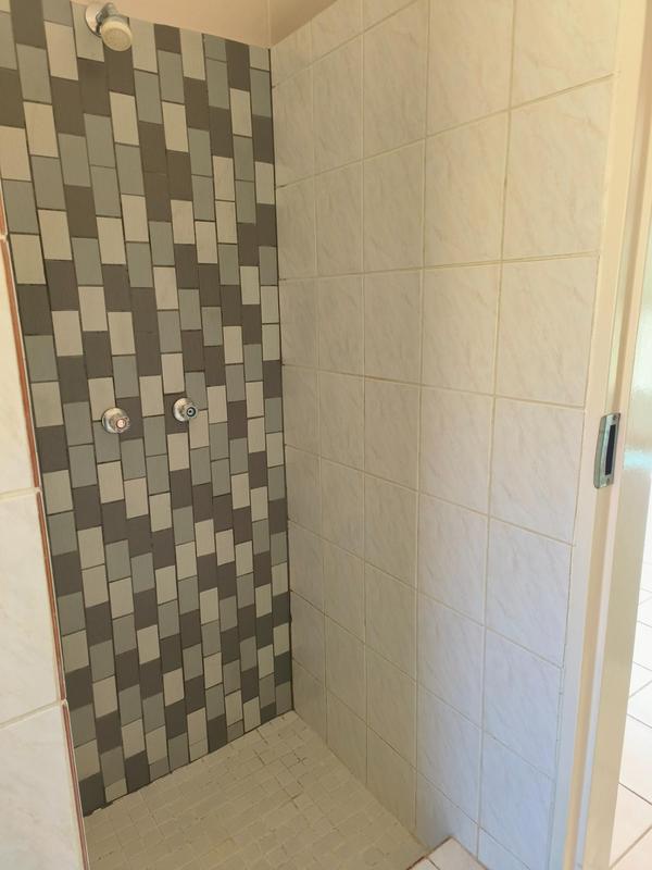 2 Bedroom Property for Sale in Faerie Glen Gauteng